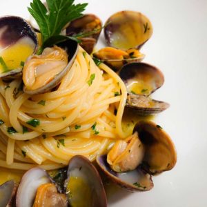 Vongole veraci e la magia del mare è in tavola